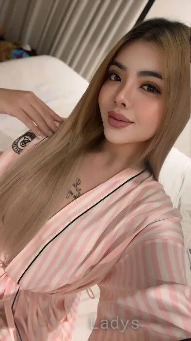 Jenyfe (23) – Call Girl & Independent Escort Service in Abu Dhabi - Gallery Photo 2