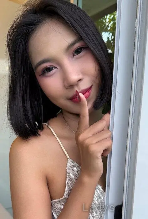 Moji (20) – Call Girl & Independent Escort Service in Pattaya - Gallery Photo 3