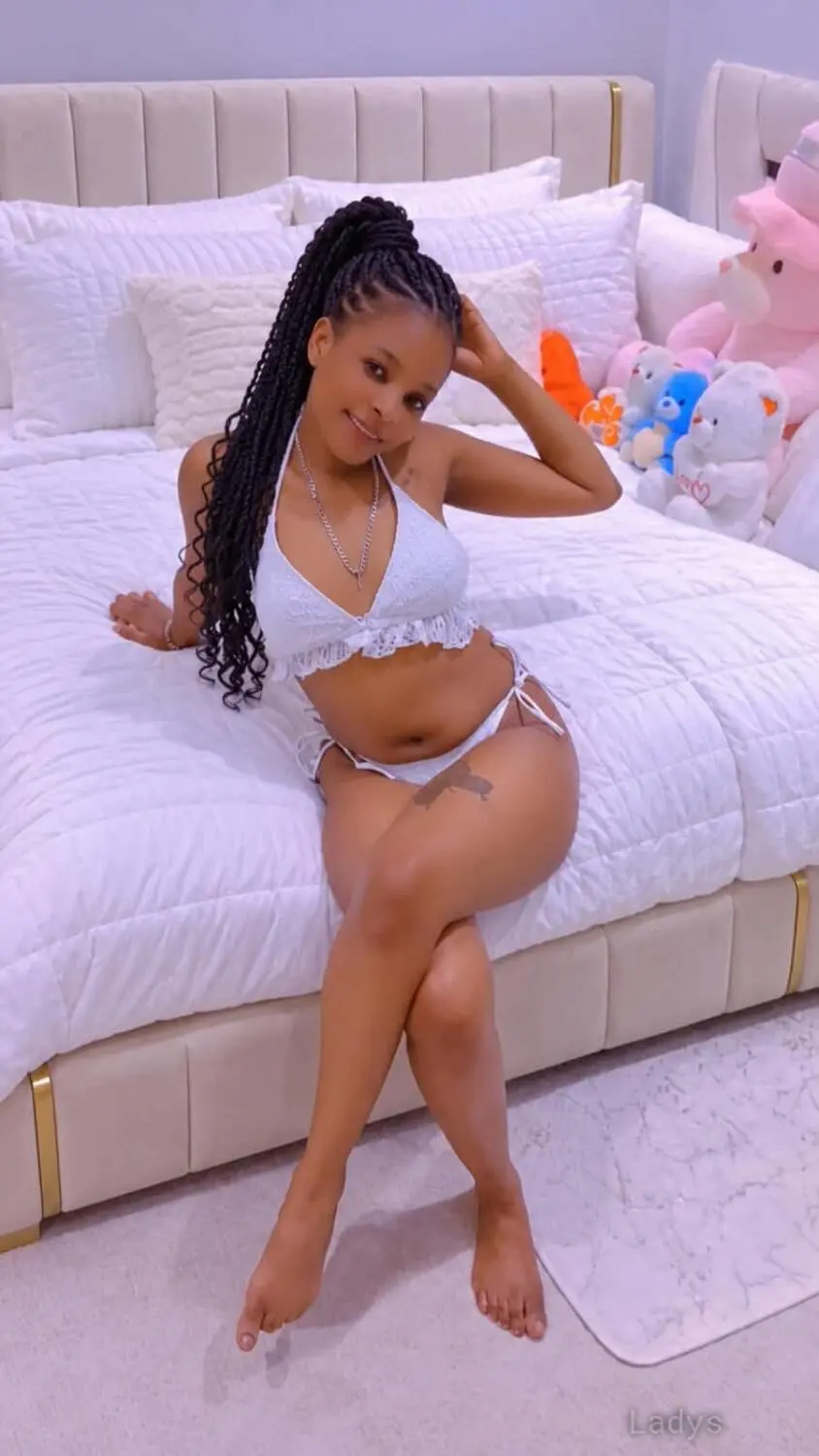 Stormy (21) – Call Girl & Independent Escort Service in Riyadh - Gallery Photo 3