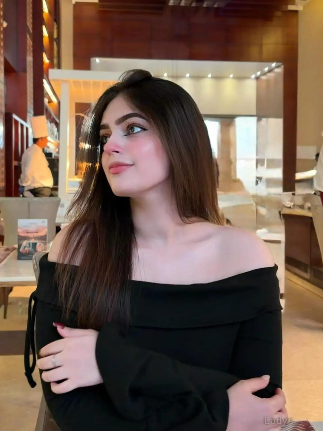 Shreyaa (22) – Call Girl & Independent Escort Service in Abu Dhabi - Gallery Photo 4