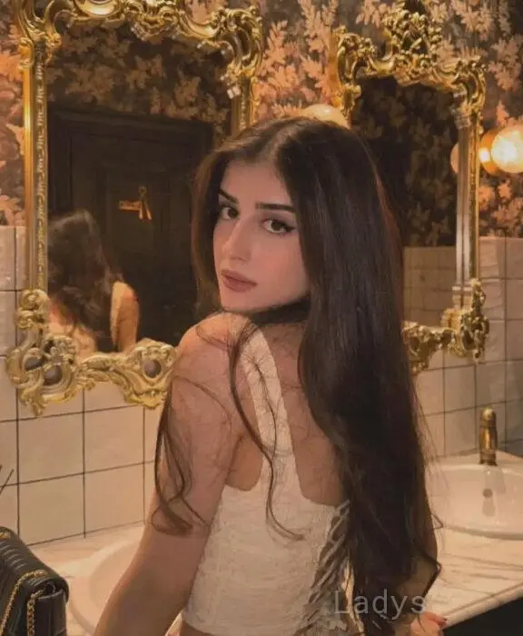 Anaya (23) – Call Girl & Independent Escort Service in Ras Al Khaimah - Gallery Photo 5