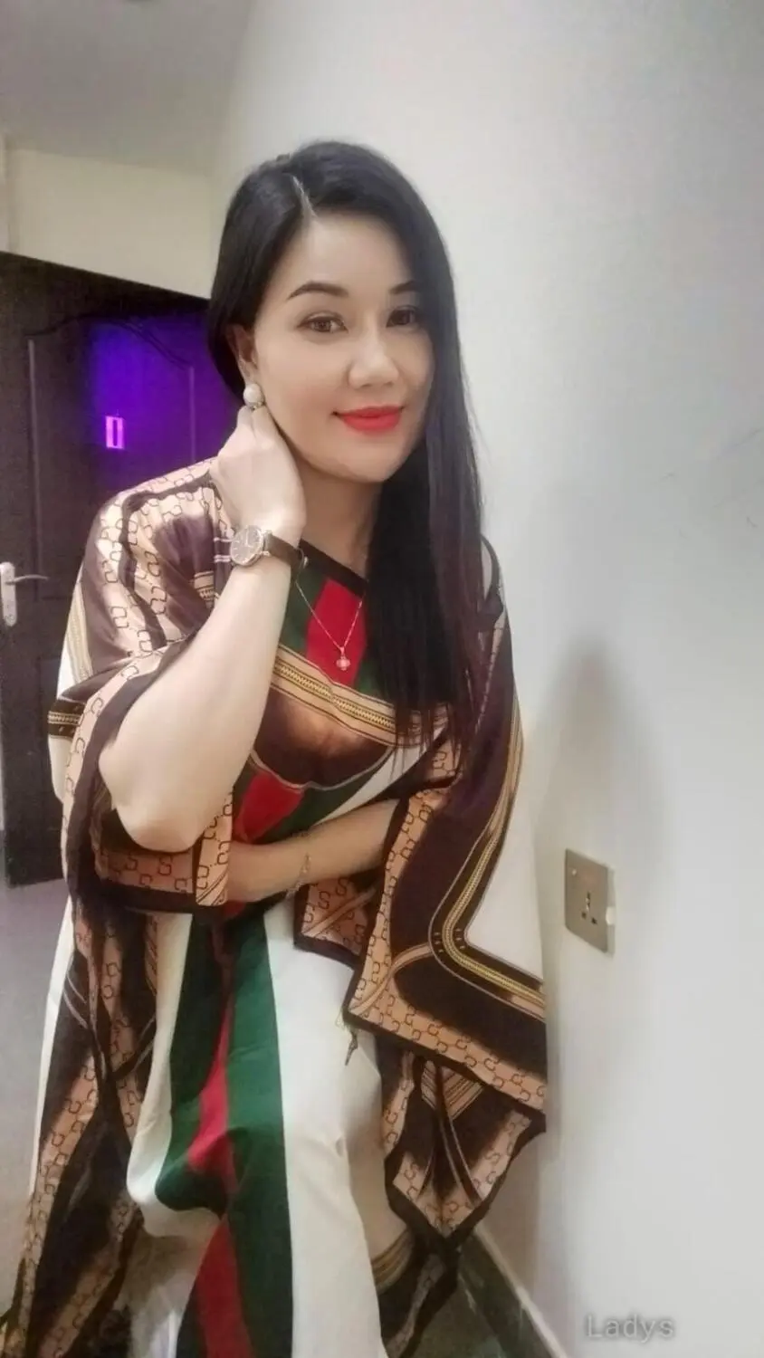 Rosy (20) – Call Girl & Independent Escort Service in Al Ain City - Gallery Photo 4