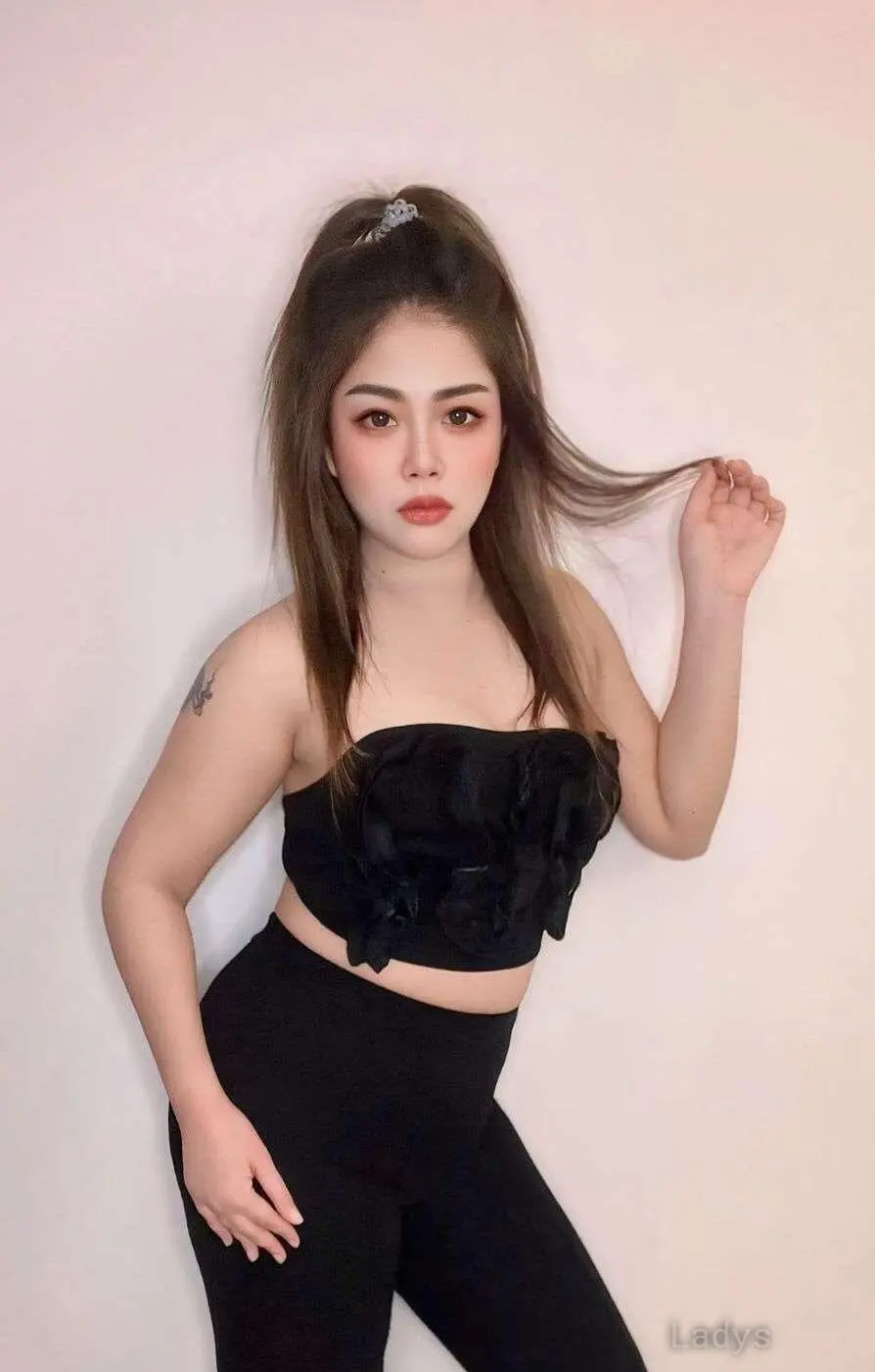 Urmi (24) – Call Girl & Independent Escort Service in Jeddah - Gallery Photo 8
