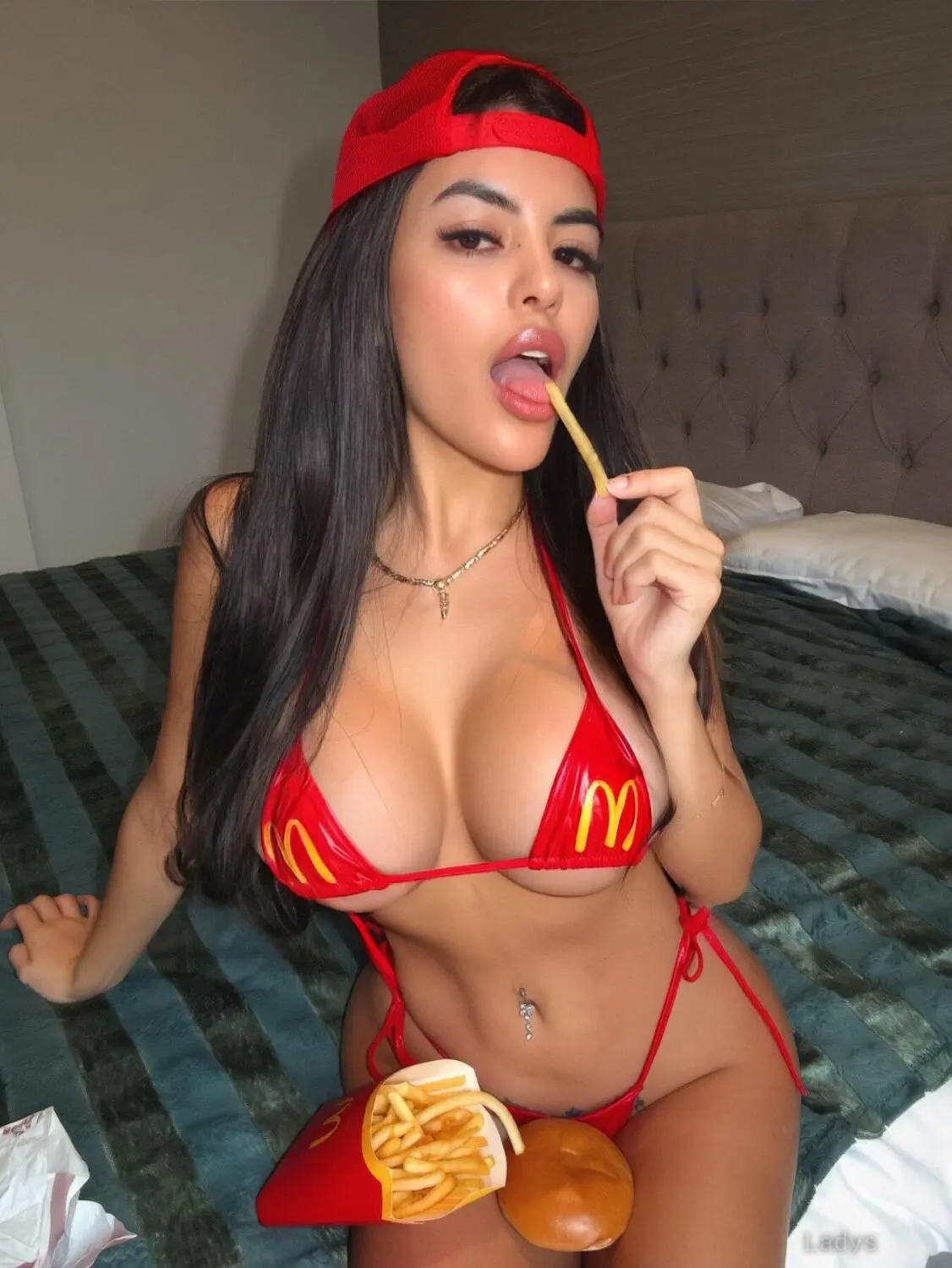 Mia (25) – Call Girl & Independent Escort Service in Khobar - Gallery Photo 3