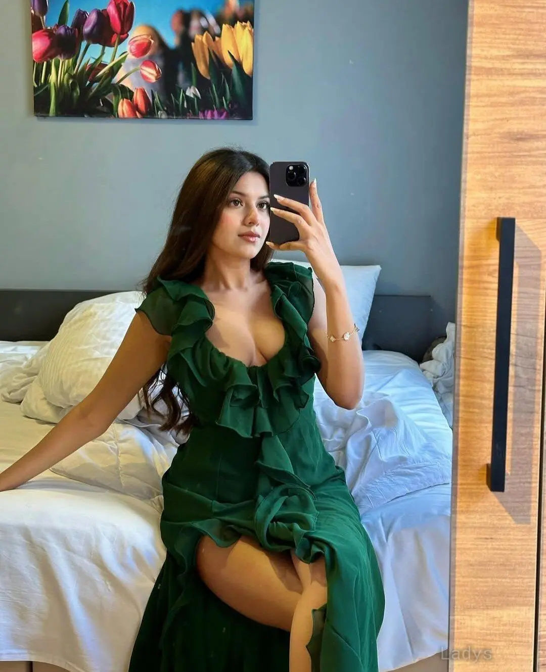 Anisha (22) – Call Girl & Independent Escort Service in Phra Nakhon Si Ayutthaya - Gallery Photo 2