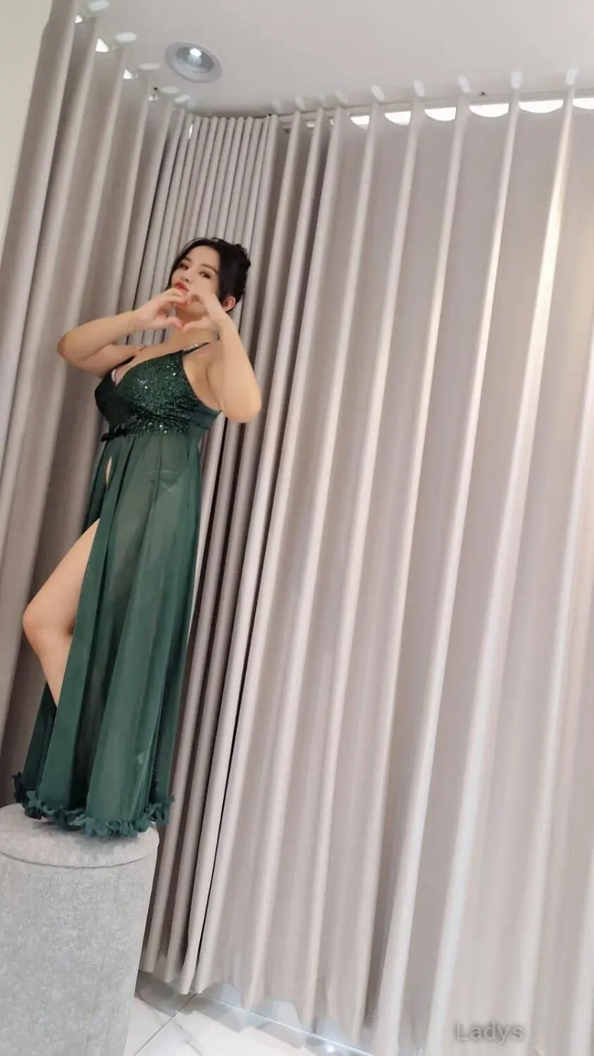 Julia (25) – Call Girl & Independent Escort Service in Jeddah - Gallery Photo 8