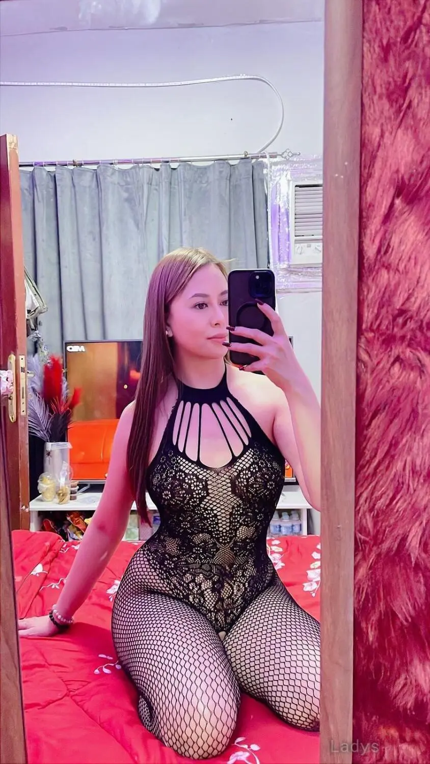 Mia (27) – Call Girl & Independent Escort Service in Riyadh - Gallery Photo 4