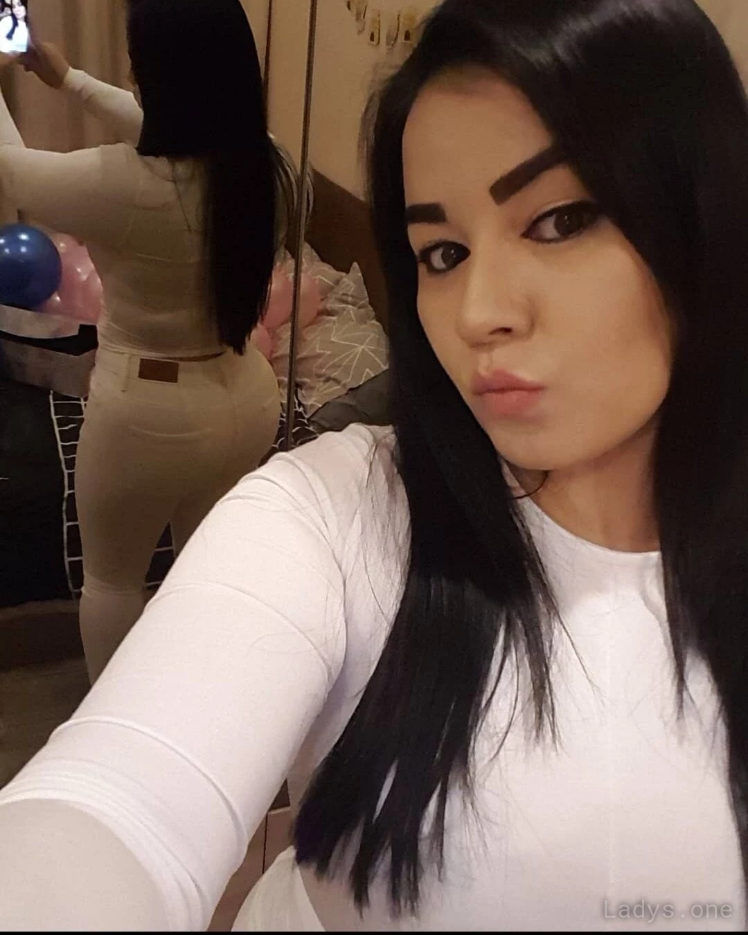 Luna (24) – Call Girl & Independent Escort Service in Al Muharraq - Gallery Photo 5