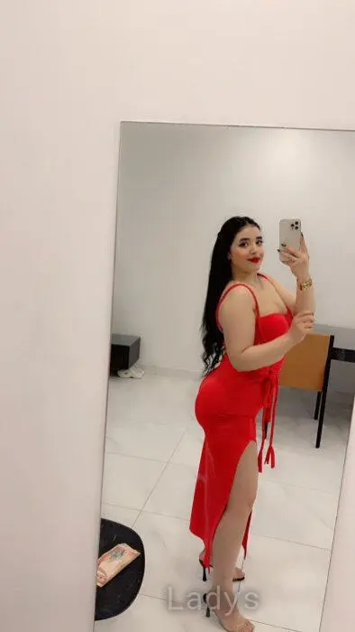 Laraa (22) – Call Girl & Independent Escort Service in Manama - Gallery Photo 2