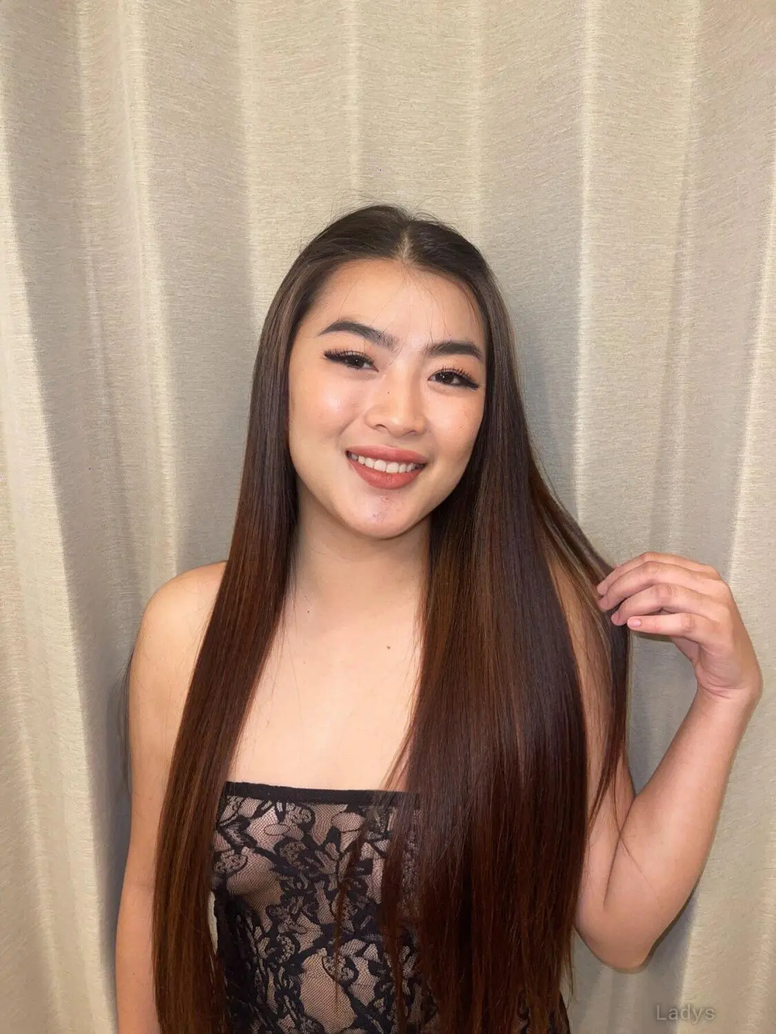Naomi (22) – Call Girl & Independent Escort Service in Nakhon Ratchasima - Gallery Photo 7
