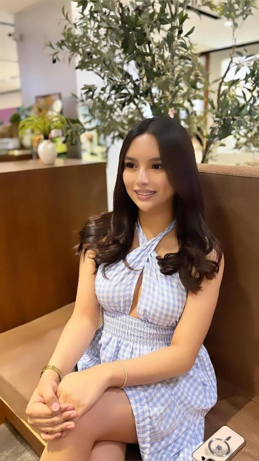 Naomi (19) – Call Girl & Independent Escort Service in Hat Yai - Gallery Photo 5