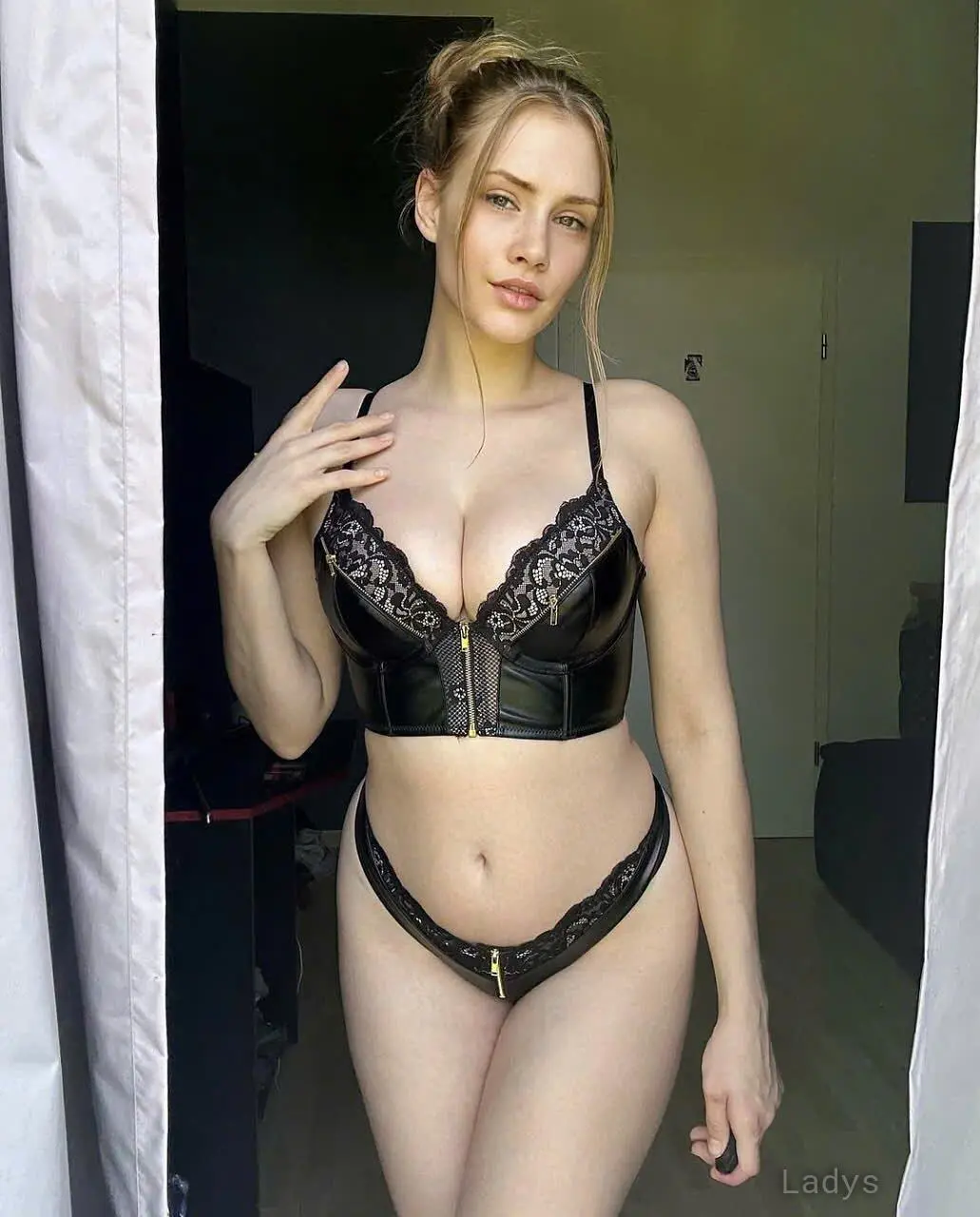 Lucky (23) – Call Girl & Independent Escort Service in Riyadh - Gallery Photo 2