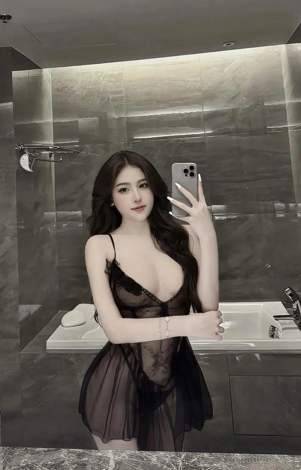Julia (21) – Call Girl & Independent Escort Service in Dammam - Gallery Photo 3