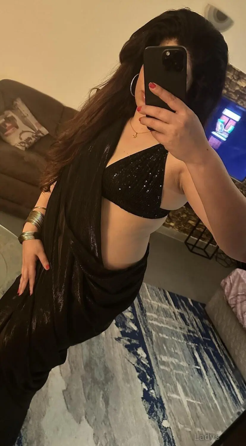 Shanaya (23) – Call Girl & Independent Escort Service in Ras Al Khaimah - Gallery Photo 3