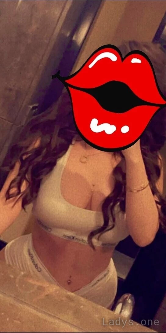 Nana (23) – Call Girl & Independent Escort Service in Manama - Gallery Photo 2