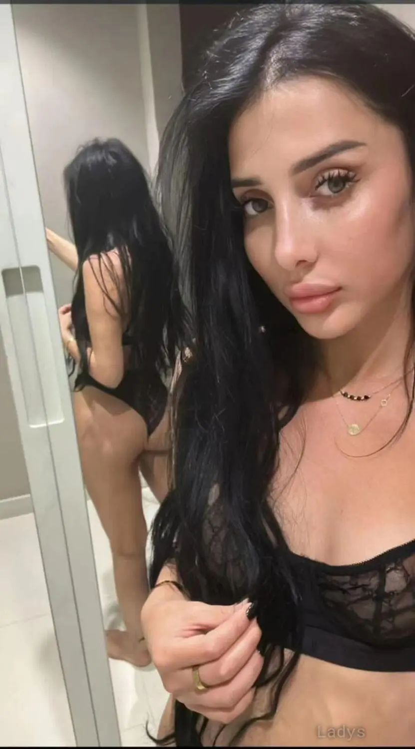 Lisa (22) – Call Girl & Independent Escort Service in Riyadh - Gallery Photo 2