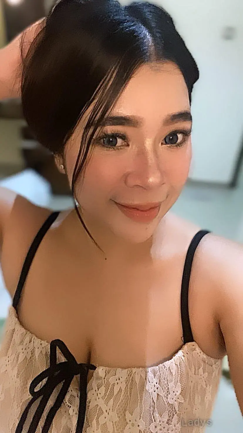 Sunny (25) – Call Girl & Independent Escort Service in Pattaya - Gallery Photo 5