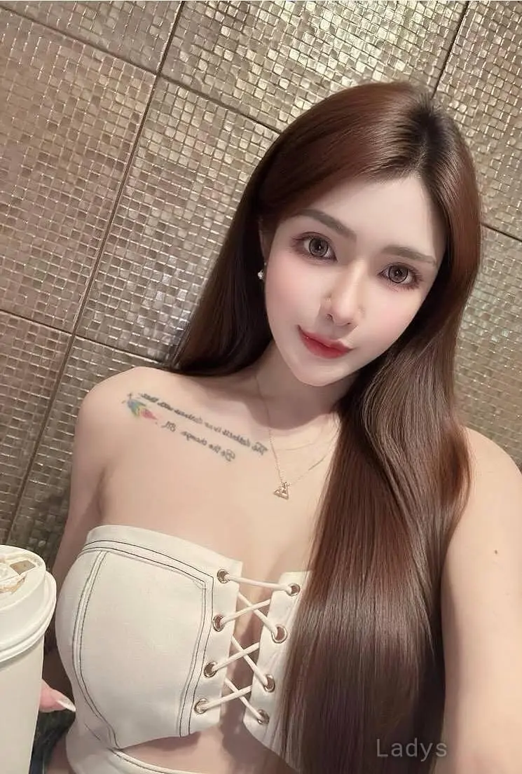 Alite (23) – Call Girl & Independent Escort Service in Abu Dhabi - Gallery Photo 5