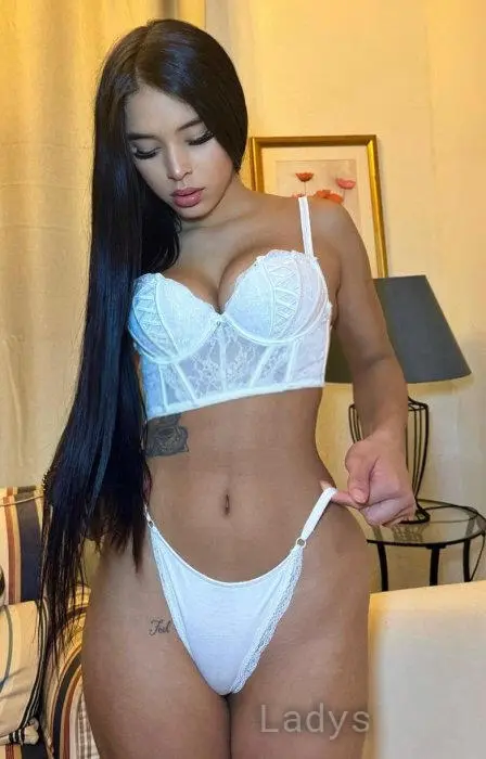 Maya (19) – Call Girl & Independent Escort Service in Manama - Gallery Photo 2