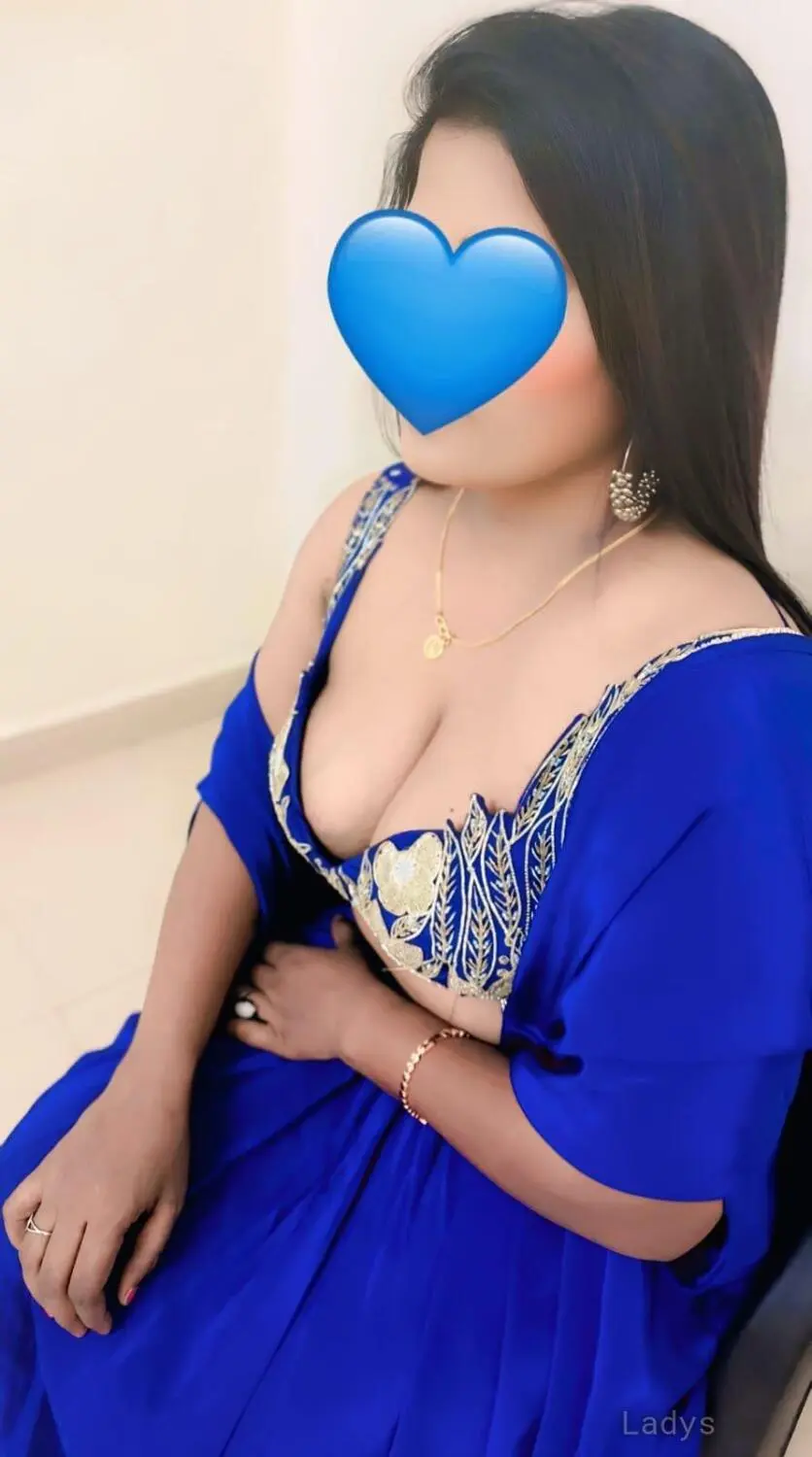 Roxanne (25) – Call Girl & Independent Escort Service in Dammam - Gallery Photo 3