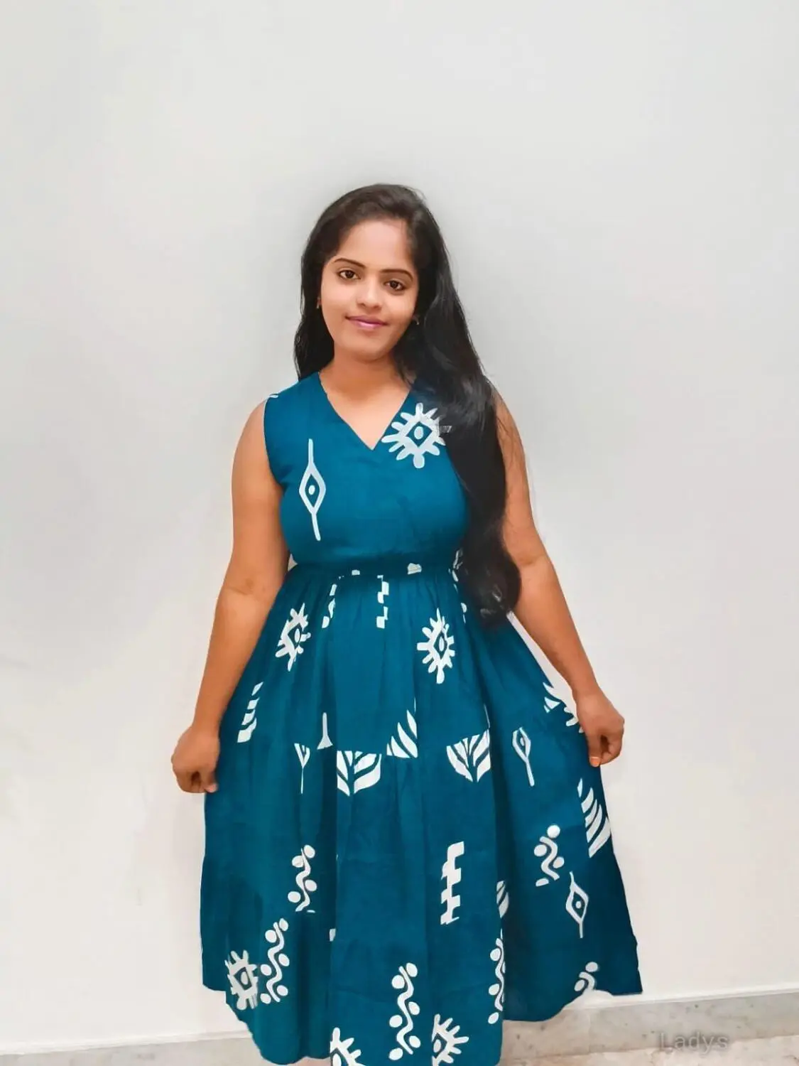 Sneha (28) – Call Girl & Independent Escort Service in Abu Dhabi - Gallery Photo 3