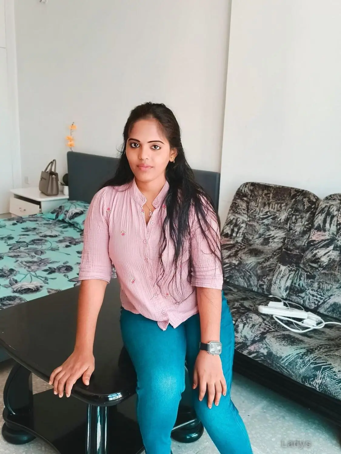 Sneha (28) – Call Girl & Independent Escort Service in Abu Dhabi - Gallery Photo 2