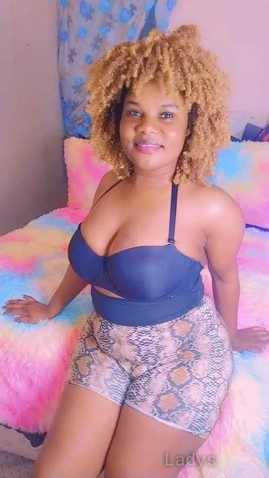 Anita (27) – Call Girl & Independent Escort Service in Dammam - Gallery Photo 2