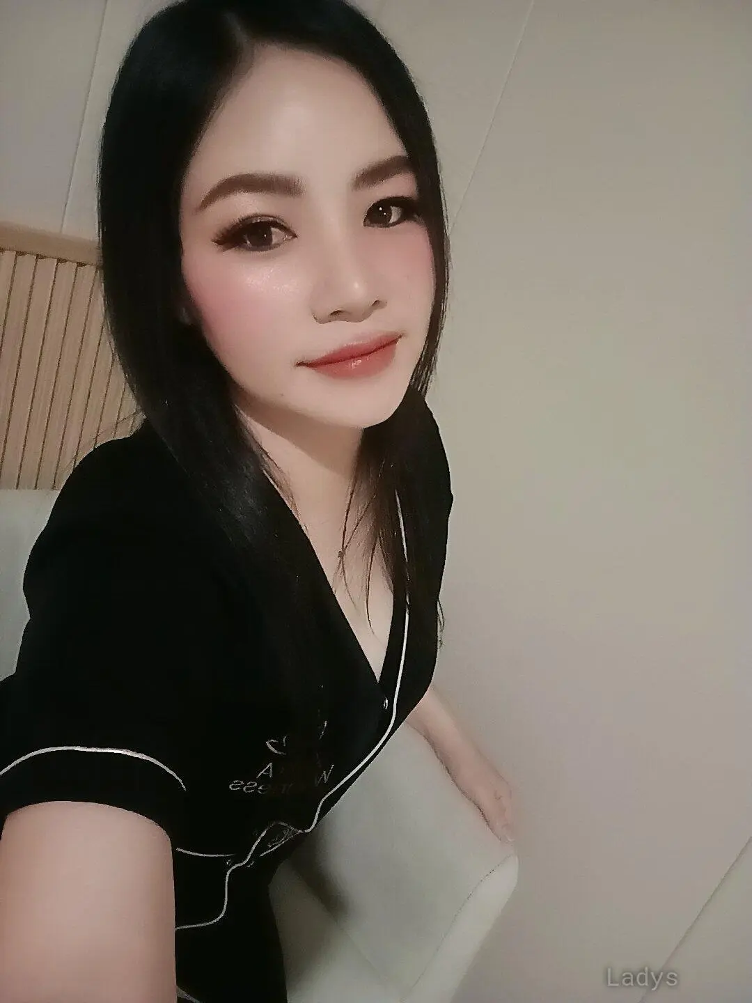 Luna (25) – Call Girl & Independent Escort Service in Abu Dhabi - Gallery Photo 6