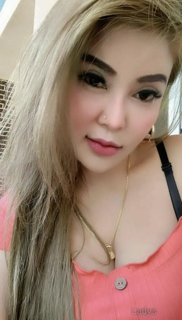 Emily (23) – Call Girl & Independent Escort Service in Al Hufūf - Gallery Photo 4