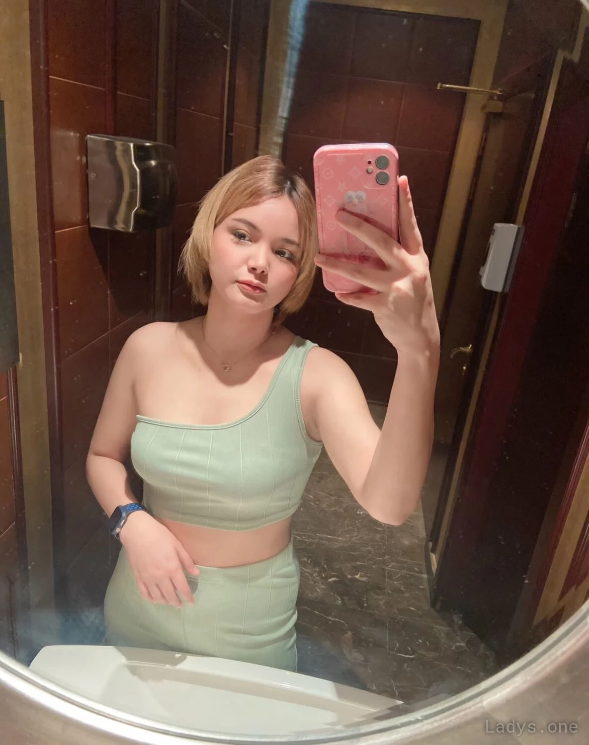 Kaem (22) – Call Girl & Independent Escort Service in Isa Town - Gallery Photo 4