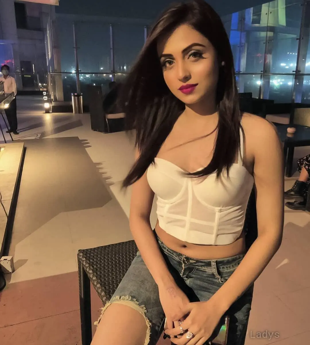 Kangana Indian (22) – Call Girl & Independent Escort Service in Abu Dhabi - Gallery Photo 4