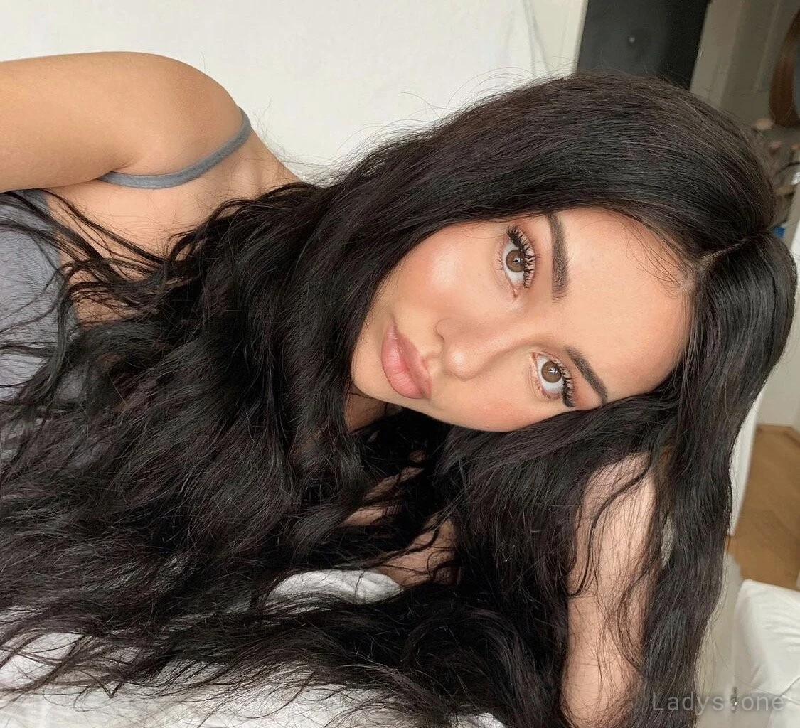 Ariana (22) – Call Girl & Independent Escort Service in Manama - Gallery Photo 2