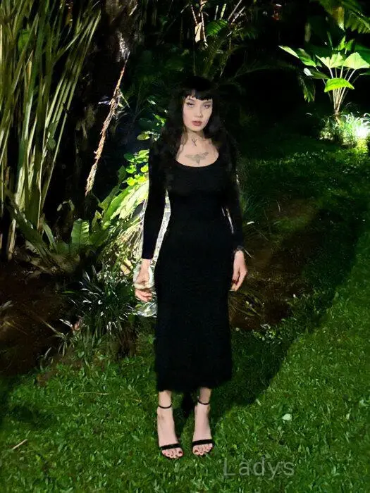 Ada (19) – Call Girl & Independent Escort Service in Ko Samui - Gallery Photo 5