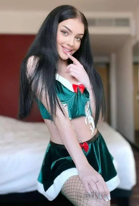 Ella (27) – Call Girl & Independent Escort Service in Manama - Gallery Photo 3