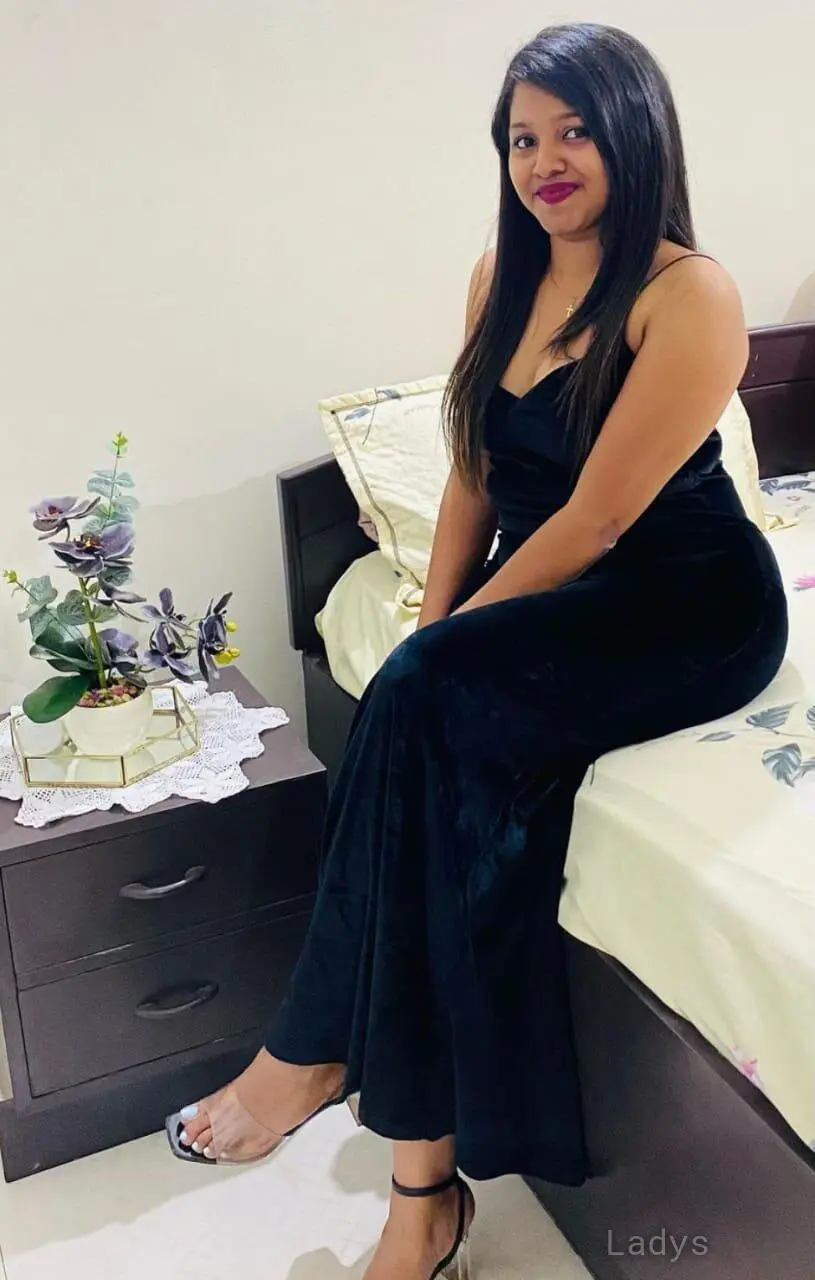 Anushka (21) – Call Girl & Independent Escort Service in Vadodara - Gallery Photo 3