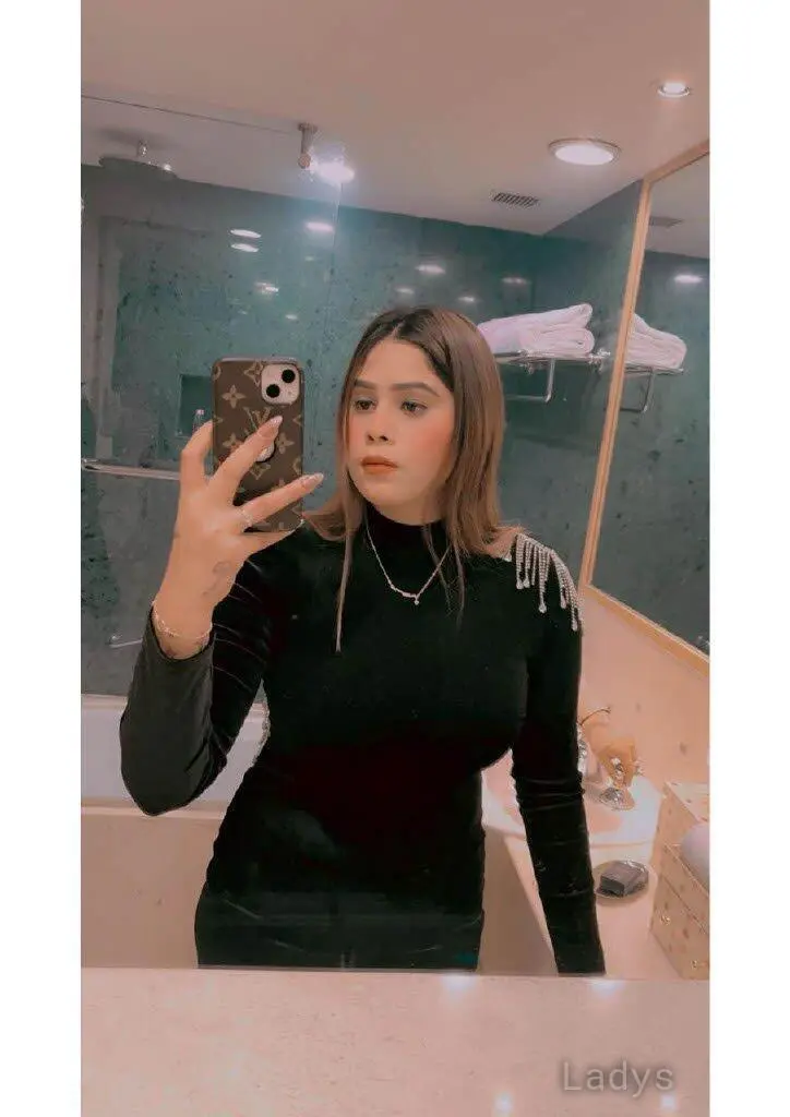 Purvi (23) – Call Girl & Independent Escort Service in Vadodara - Gallery Photo 6