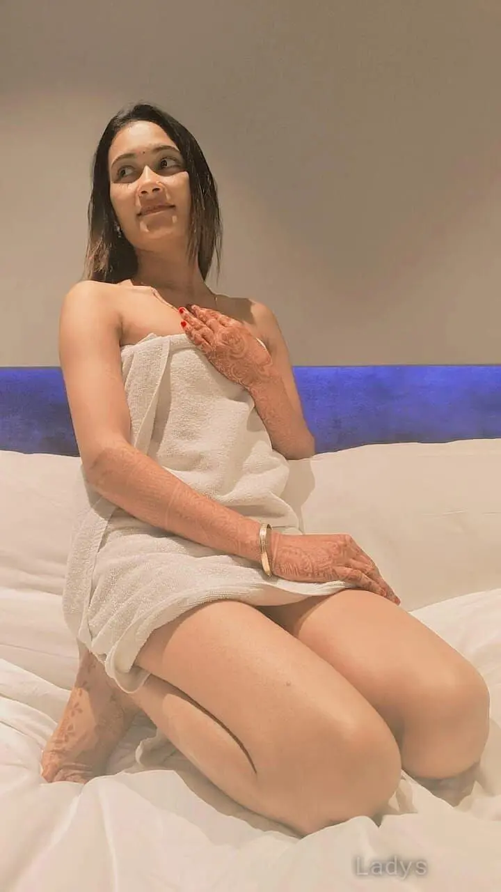 Aishwarya Pathak (26) – Call Girl & Independent Escort Service in Vadodara - Gallery Photo 2