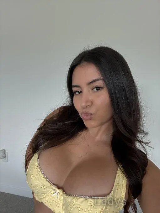 Melhya (23) – Call Girl & Independent Escort Service in Valence - Gallery Photo 2