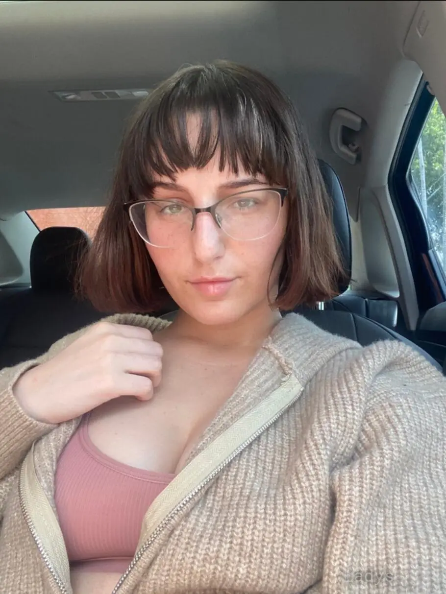 Anna Roux (23) – Call Girl & Independent Escort Service in Valence - Gallery Photo 4