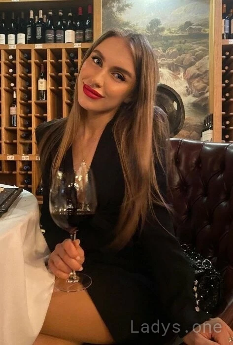 Liza (27) – Call Girl & Independent Escort Service in Valjevo - Gallery Photo 3