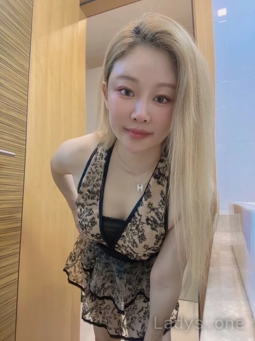 Xiaowanz (24) – Call Girl & Independent Escort Service in Valjevo - Gallery Photo 4