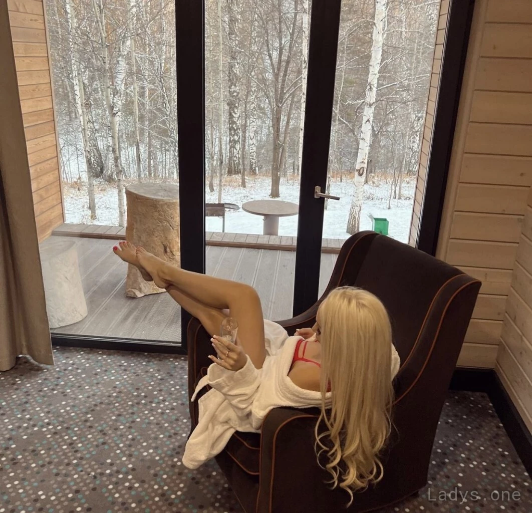 Anastasia (22) – Call Girl & Independent Escort Service in Valletta - Gallery Photo 4