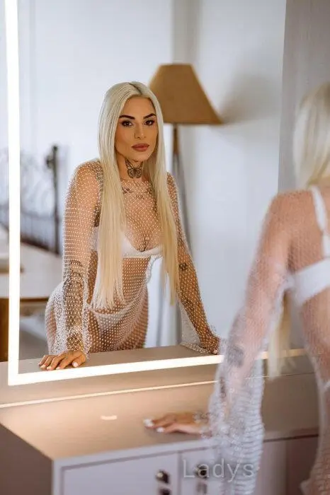 Julia (23) – Call Girl & Independent Escort Service in Valletta - Gallery Photo 3