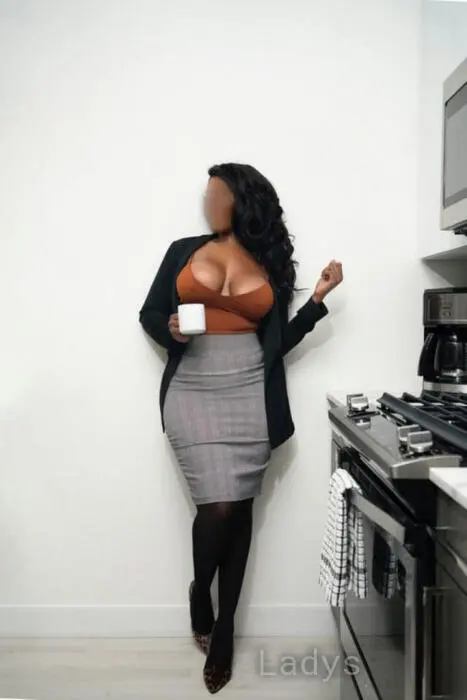Darling (34) – Call Girl & Independent Escort Service in Vantaa - Gallery Photo 4