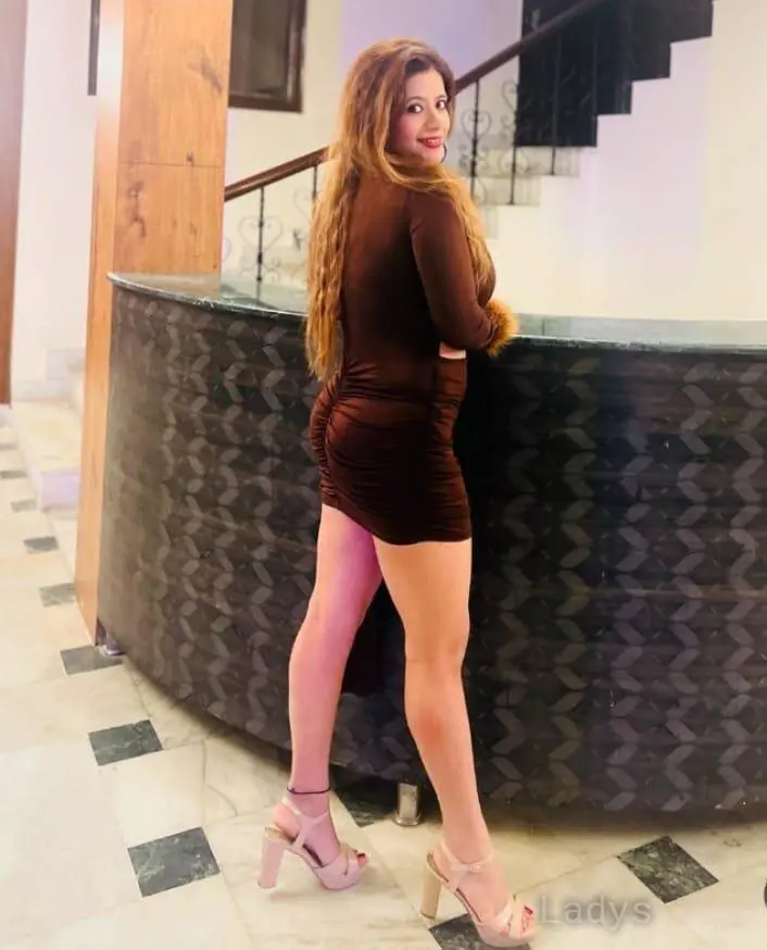 Helen (21) – Call Girl & Independent Escort Service in Vapi - Gallery Photo 2