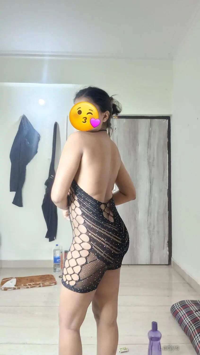 Sonam (23) – Call Girl & Independent Escort Service in Varanasi - Gallery Photo 5