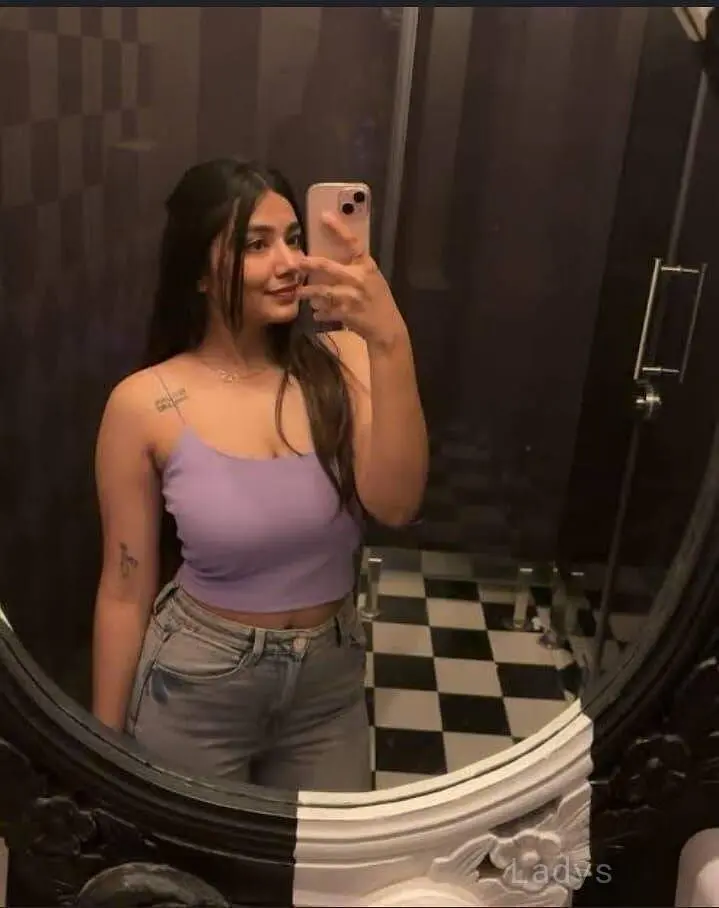 Komal (34) – Call Girl & Independent Escort Service in Varanasi - Gallery Photo 5