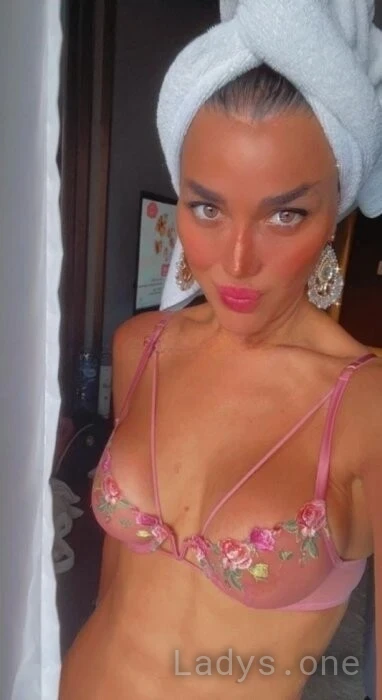 Esma (25) – Call Girl & Independent Escort Service in Vejle - Gallery Photo 3