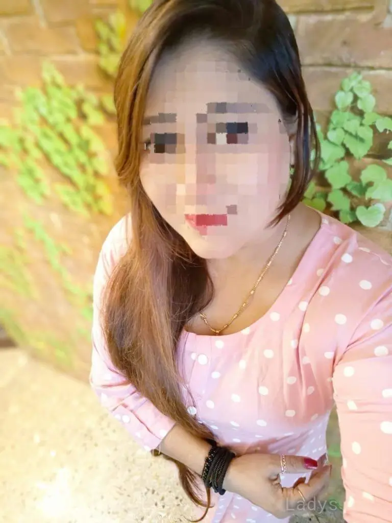 Sweta (22) – Call Girl & Independent Escort Service in Vellore - Gallery Photo 4