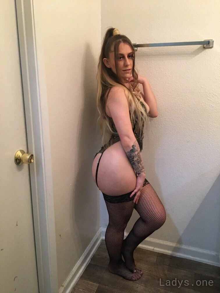 Sophie (25) – Call Girl & Independent Escort Service in Ventura - Gallery Photo 4